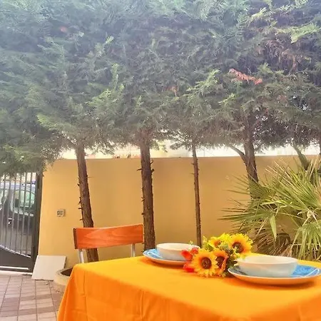 Dioniso アパート *